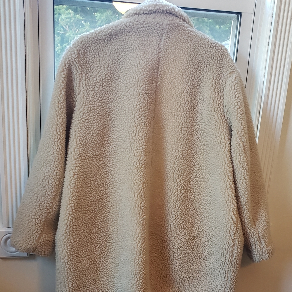 H&M Teddy Coat - Picture 4 of 4